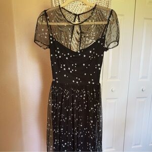 Black flowy Maxi Dress W/ sparkling star print 
Homecoming/night out/theme dress